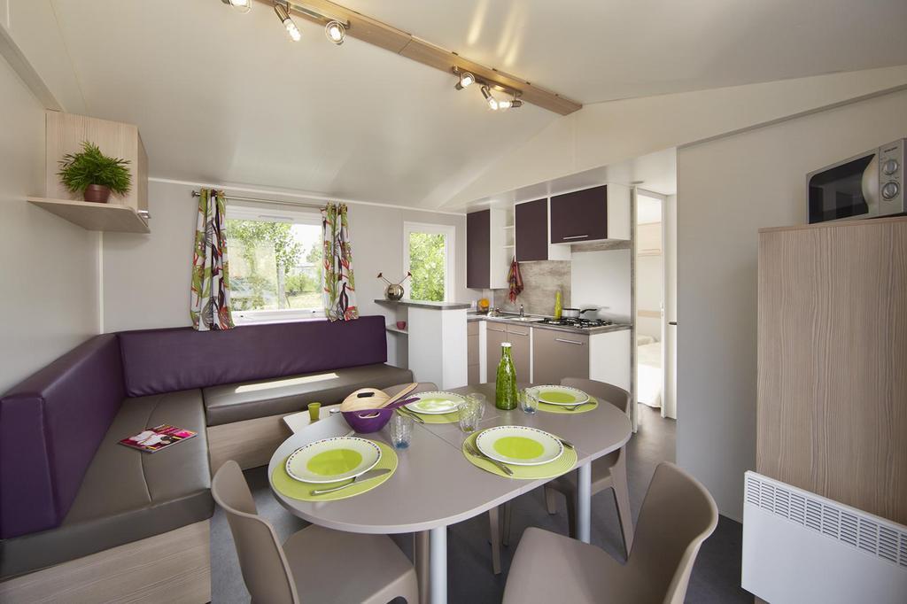 Camping La Sousta**** Remoulins Exteriör bild