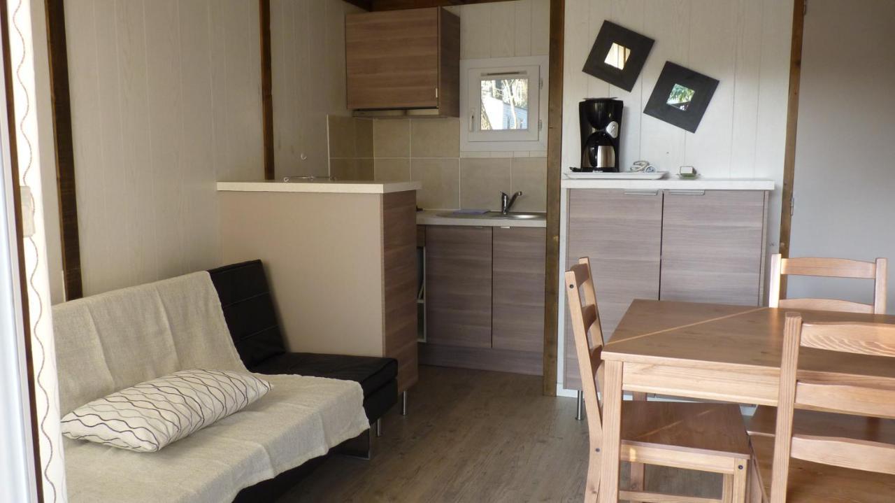 Camping La Sousta**** Remoulins Exteriör bild