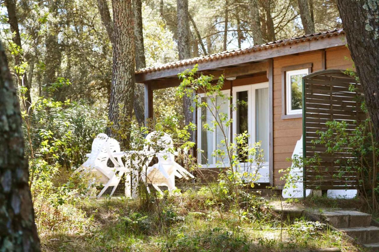 Camping La Sousta**** Remoulins Exteriör bild