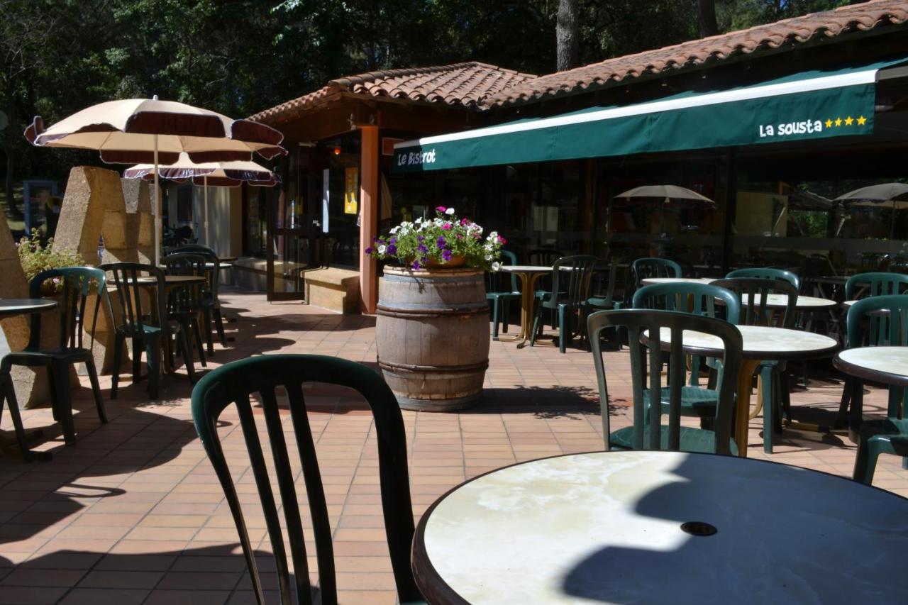 Camping La Sousta**** Remoulins Exteriör bild