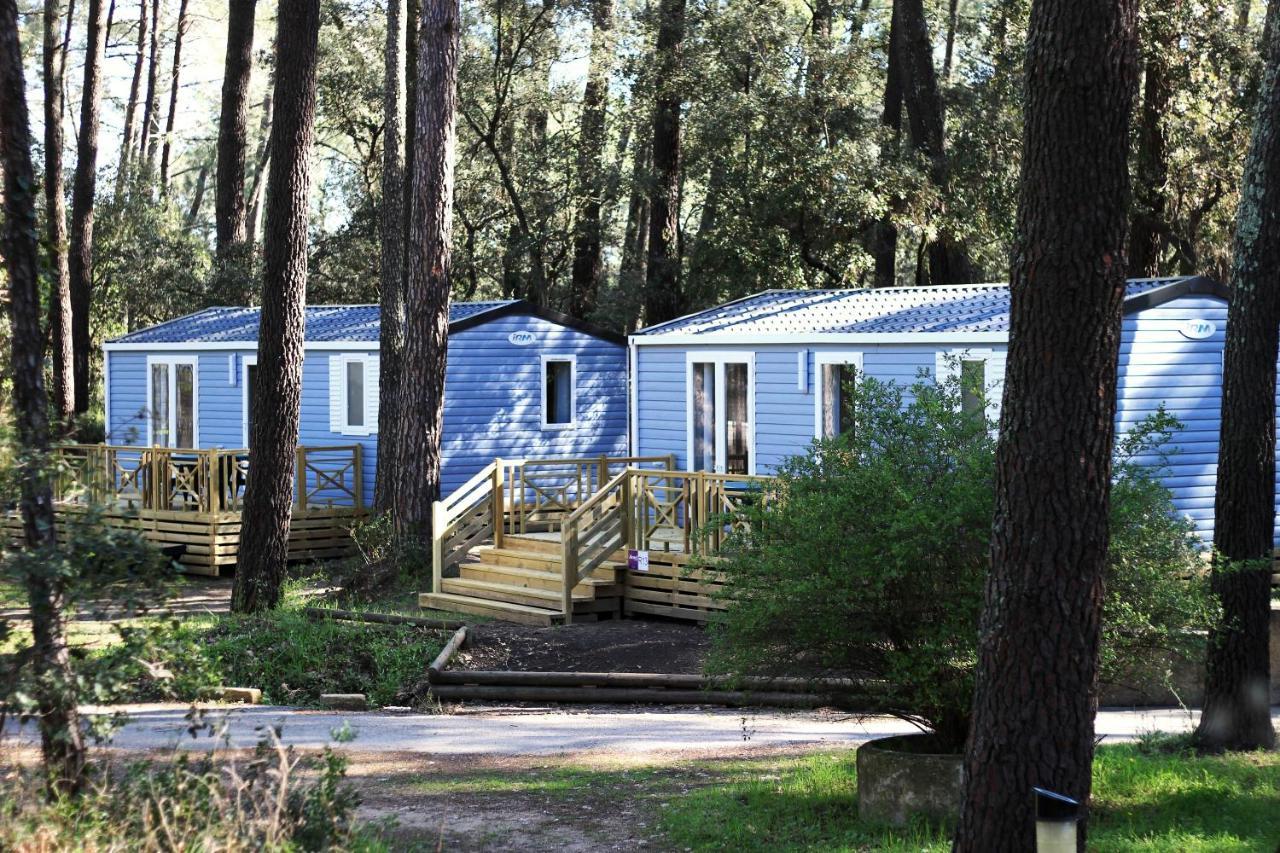 Camping La Sousta**** Remoulins Exteriör bild