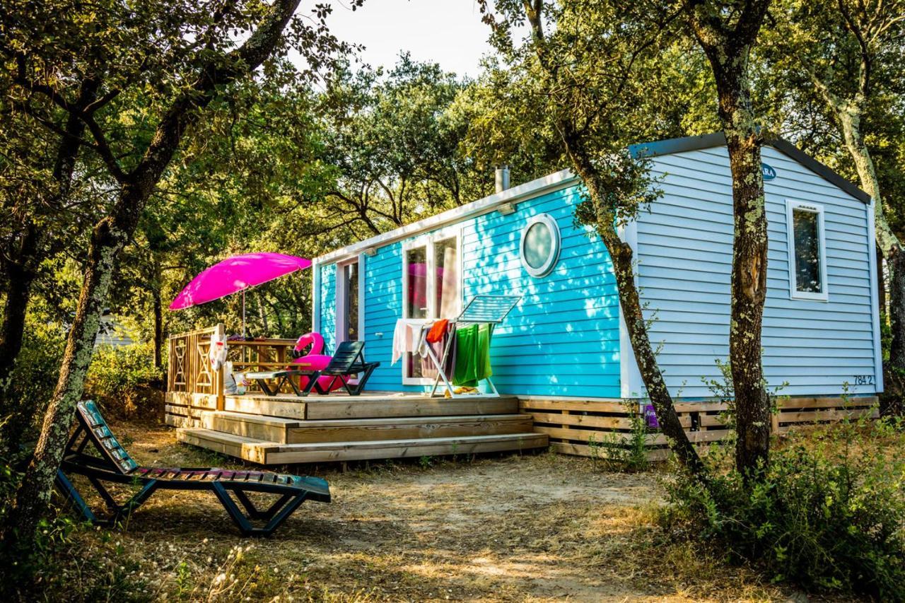 Camping La Sousta**** Remoulins Exteriör bild